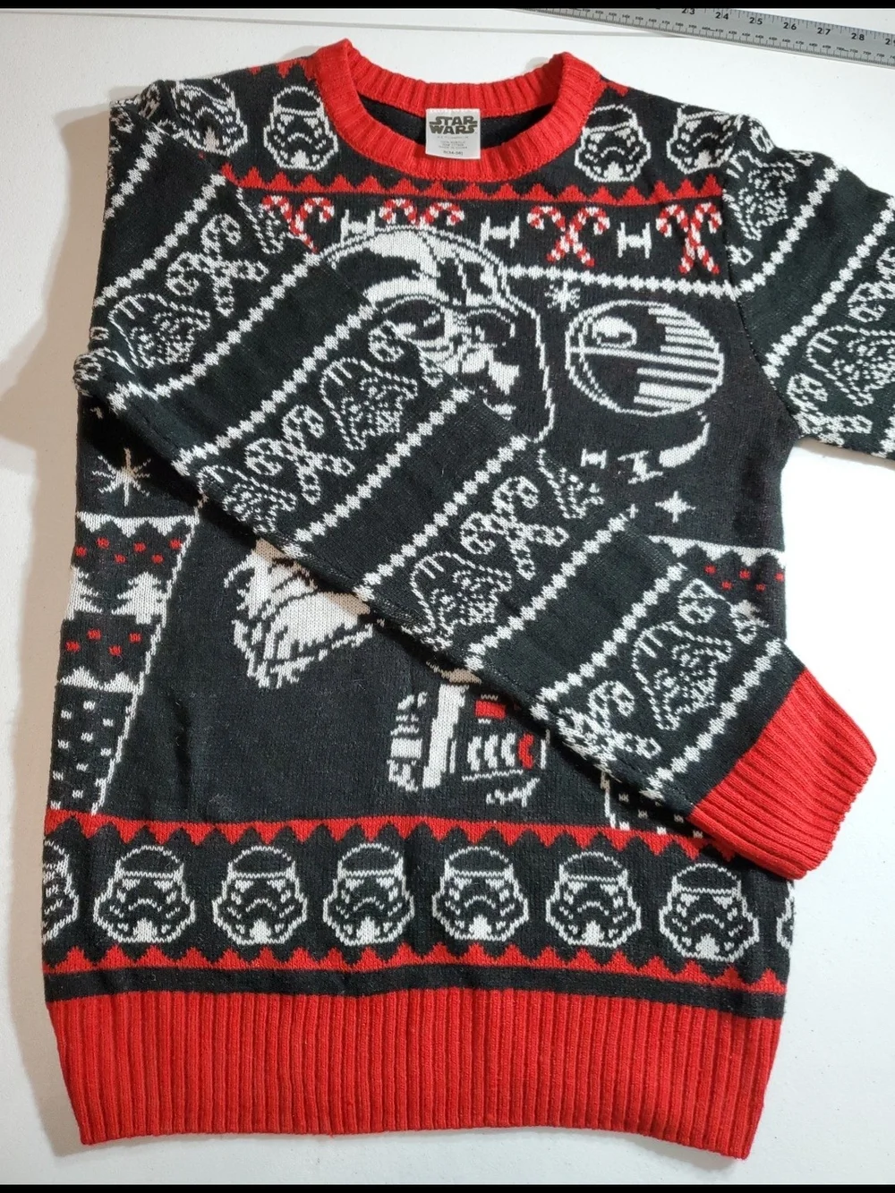Star Wars Men's Sm (34-36) Black & Red Darth Vader Holiday Sweater